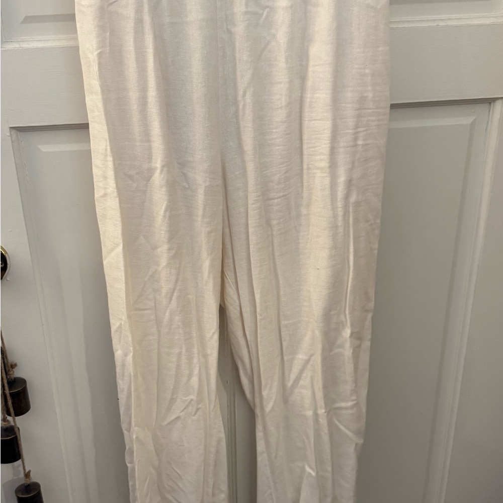 Chic White Pants